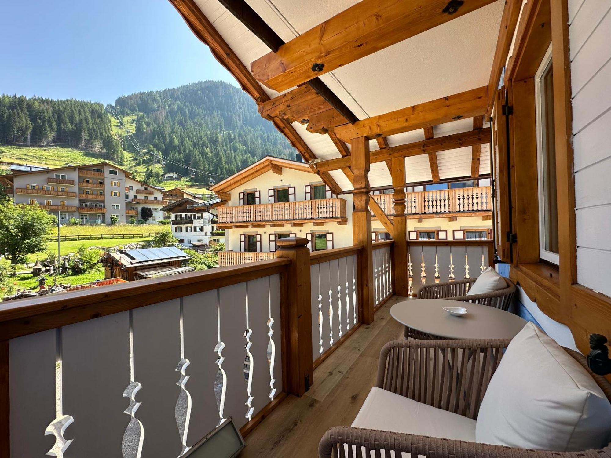 B&B Family Accommodation Canazei Bike Friendly Extérieur photo